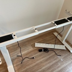 電動昇降式デスクの足