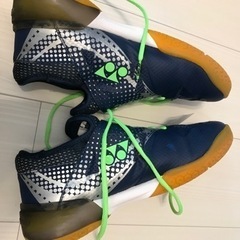【バドミントンシューズ】ヨネックス　25.5cm コンフォートZ2 ワイドミッド の画像