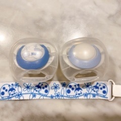 NUK ヌーク おしゃぶり 衛生的な消毒ケース付 [手指なめ 防...