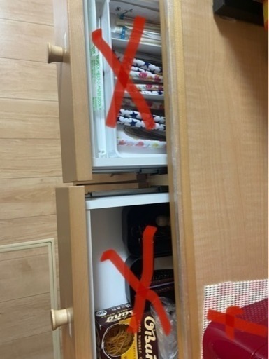 食器棚　2年も使ってません。