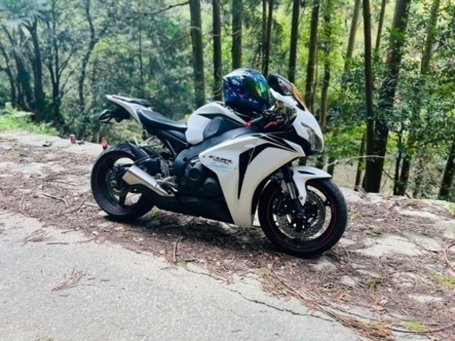ホンダ CBR1000RR SC59