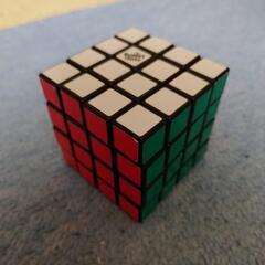 4×4×4 ルービックキューブの画像