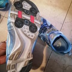 シューズ　ガールズ　21.5cmの画像