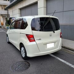 フリード1.5G　ジャストセレクション　H22　車検5/5　走行100000ｋ　純正ＨＤＤナビ＆地デジＴＶ＆カラーバックカメラ　ETC　左側パワースライドドア　社外14AW　キセノン　7人乗の画像