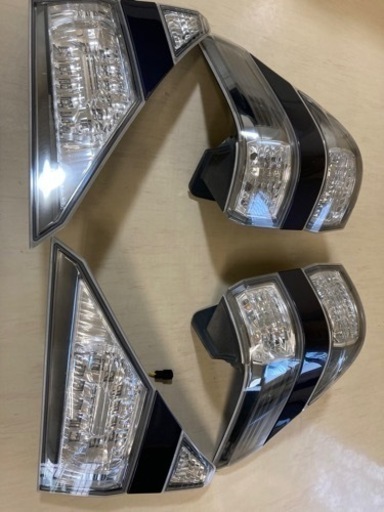 美品！20後期ヴェルファイア　純正品テールランプ