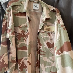 ZARAジャケットの画像