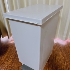 ゴミ箱　45リットル