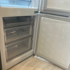 【1年使用】Haier 148ℓ 冷蔵庫の画像