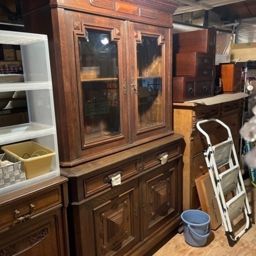 家具　アンティーク　食器棚　年代物