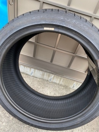 タイヤ　セダン　新品　19インチ