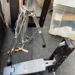 ▲追加▲ドラムの部品、ギタースタンド？箱ごとジャンクで