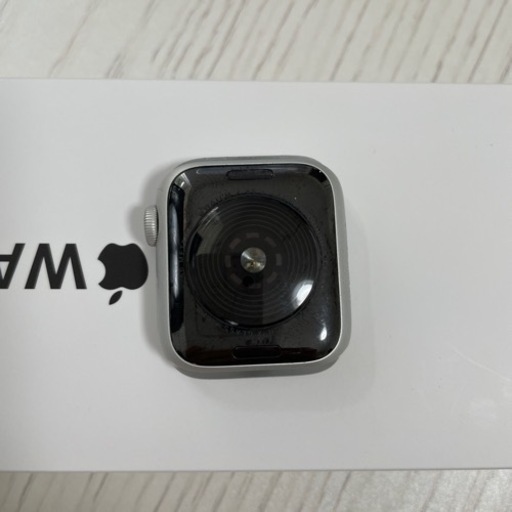 Apple Watch SE（GPSモデル）40mm 【MKU83FE/A】 