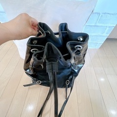 GUESSゲス リュック【今週末限定】の画像