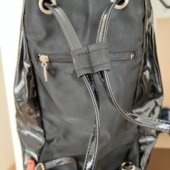 GUESSゲス リュック【今週末限定】の画像