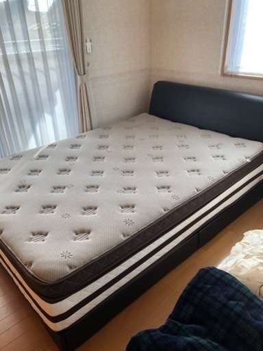 【値下げしました】最終20日（火）まで限定 ダブルベッド マットレス付き