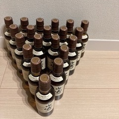 【お値下げ中】サントリーシングルモルトウイスキー《山崎》ミニボトル20本の画像