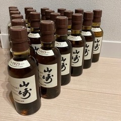 【お値下げ中】サントリーシングルモルトウイスキー《山崎》ミニボトル20本の画像
