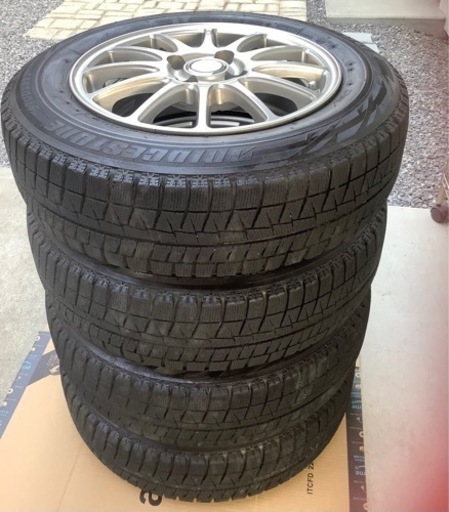 Bridgestoneスタッドレスタイヤ4個ブリザック + ホイール