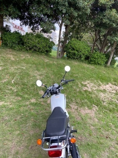 ヤマハＹＢ125ＳＰ　　125cc    ホワイト
