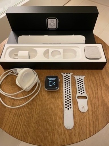 価格見直しました　apple watch シリーズ4 NIKE ４４ミリケース GPSモデル