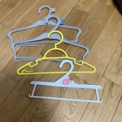子ども　ハンガー
