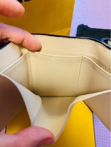 FENDI マイクロ　三つ折り財布　ブラック