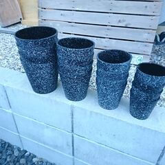 【値下げ】植木鉢 4サイズ・4個組の画像