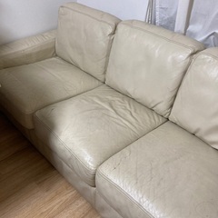 皮のソファー　白　3人掛け　無料　10/11までに取りにこられる方限定です！の画像
