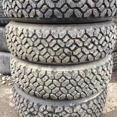 175/70R13 スパイクタイヤ 4本セット