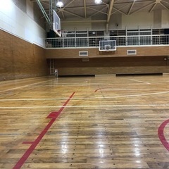 バスケットボール一緒にやりませんか？