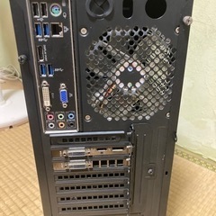 Iiyamaデスクトップパソコンの画像