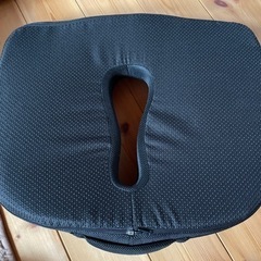 pousutong  お尻が痛くならないクッション　座椅子　椅子　座布団の画像