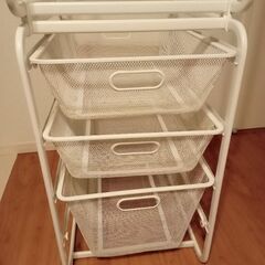 ハンガーラック　IKEA購入品(キズ汚れあり)の画像