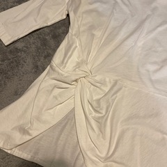 トップス2点　おしゃれ　可愛い　ニット　洋服　シンプル【取引相手決定】の画像