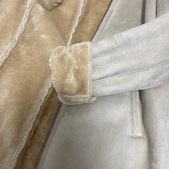 新品ブージュルード　フェイクムートンコートの画像
