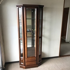 美品、綺麗な飾り棚