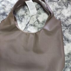 新品未使用　グレージュ　鞄の画像