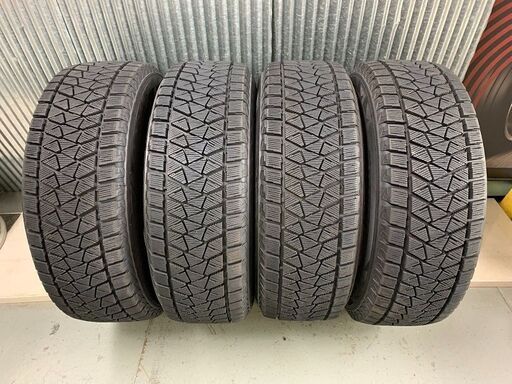売約済み　効く！ブリザック★235/65R17　2018年　バリ山！　ブリヂストン　DM-V2　４本価格　アウディ　ボルボ　BMW　ベンツ