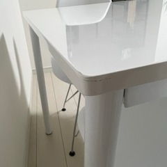 テーブル　の画像