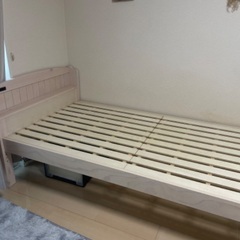 シングルベッド2口コンセント付きの画像