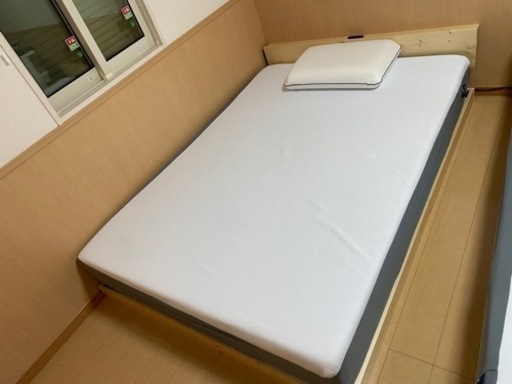 エマスリープダブルマットレス（未使用）