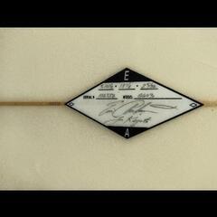 サーフボード ERIC ARAKAWAシェイプ5.10　1/2　訳ありの画像