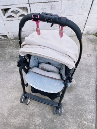 combiベビーカー