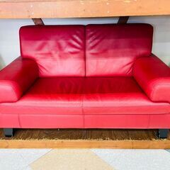 レッドカラーがおしゃれな2Pソファ ?定価￥59,800? 革張り お部屋の