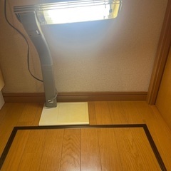 【購入者様決定】デスク　ライト　蛍光灯スタンドの画像