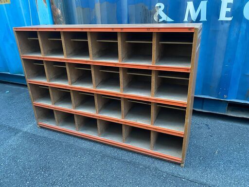 宇都宮でオシャレな家具を探すなら『オトワリバース！』ヴィンテージ下駄箱 下駄箱 ブラウン 収納棚 飾り棚 中古品