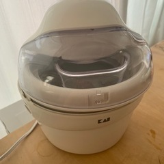 アイスクリームメーカーとレシピ本