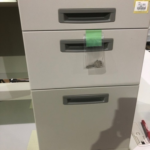 A-908⭐︎片袖机　カギ付き　1台12800円❗️