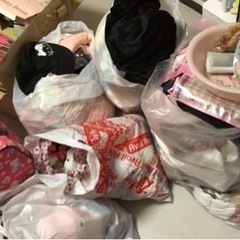 古着、ぬいぐるみ、食器類