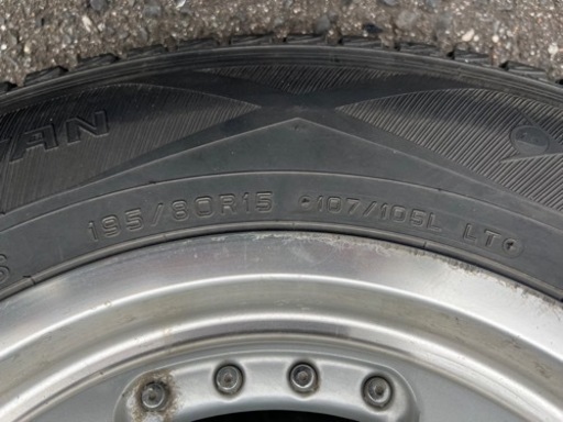 スタッドレスタイヤ＆ホイール 195/80R15